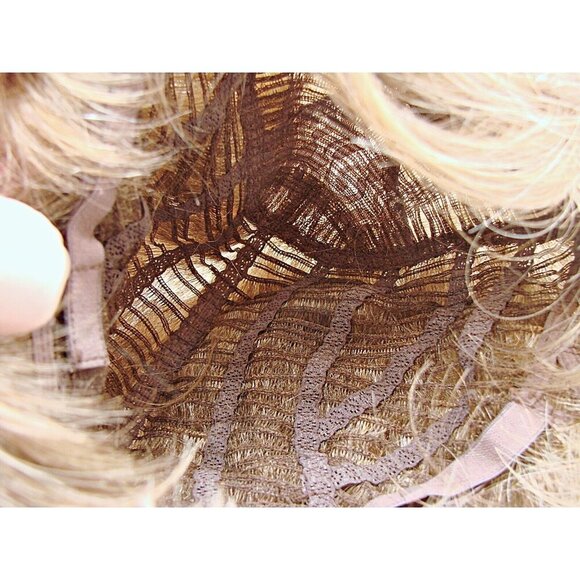 Paula Young Wig Womens Blonde Pixie Celebrity Style Short Cut Classic Cap w/ Box - Picture 11 of 12